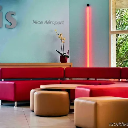 Hotel Ibis Aéroport Promenade Des 3*