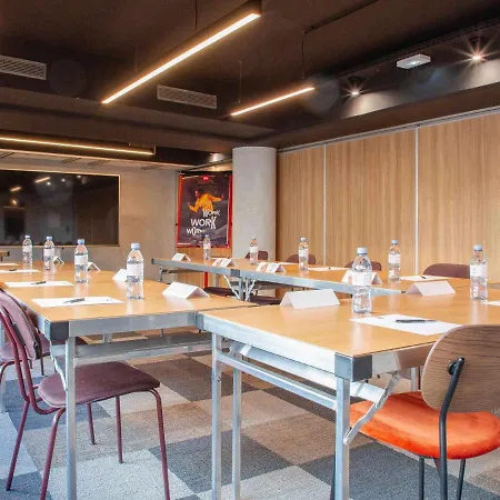 Ibis Aeroport Promenade Des Hotell 3*