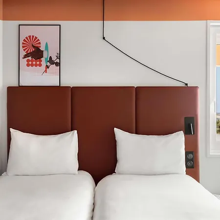 Hotel Ibis Aéroport Promenade Des 3*