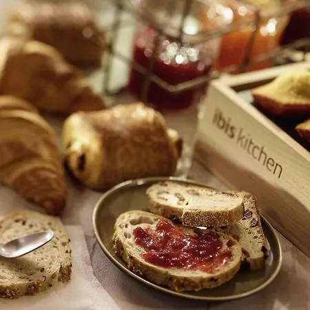 Ibis Aeroport Promenade Des Hotel