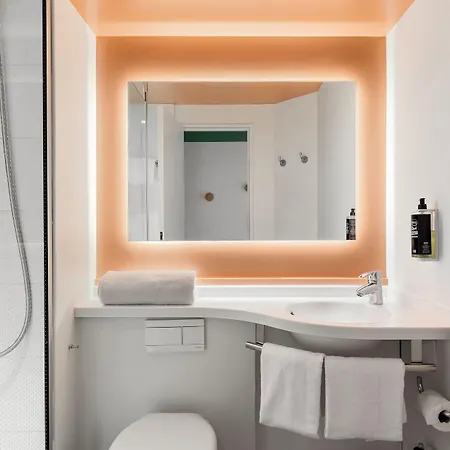 Hotel Ibis Aéroport Promenade Des 3*