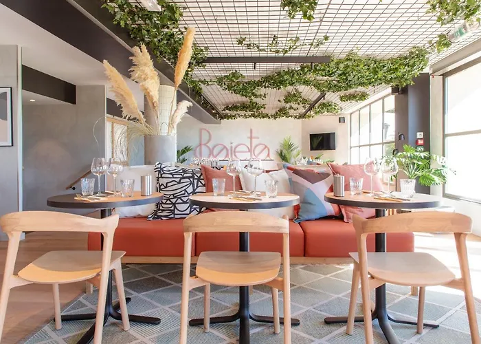 Hotel Ibis Aeroport Promenade Des 3*