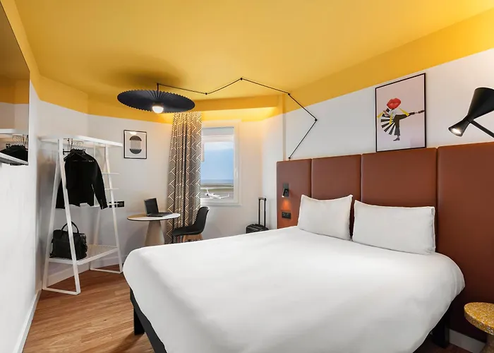 Ibis Aeroport Promenade Des 3*