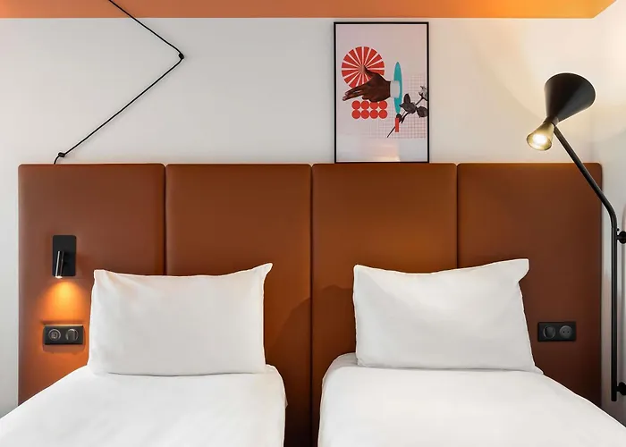 Отель Ibis Aeroport Promenade Des Ницца