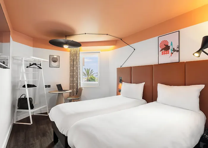 Ibis Aeroport Promenade Des Отель Ницца