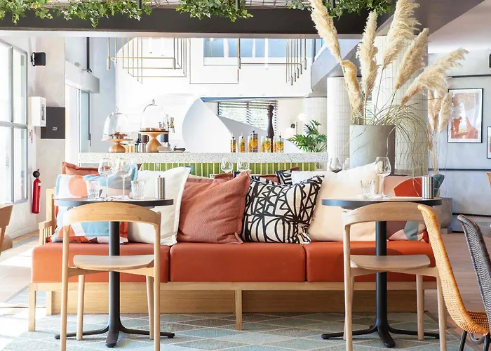 Отель Ibis Aeroport Promenade Des 3*