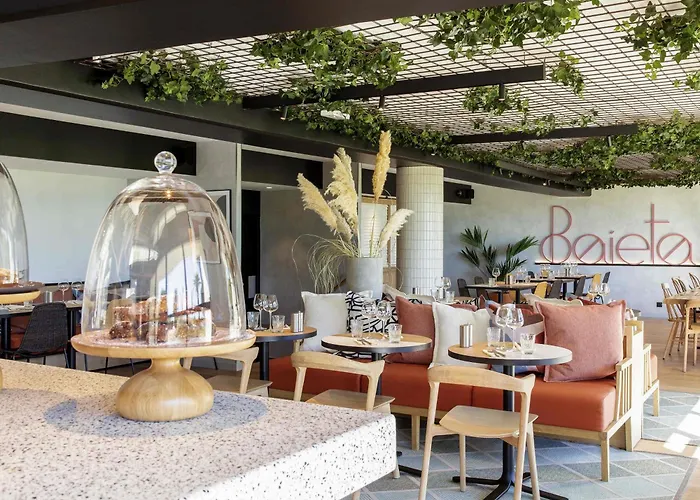 Ibis Aeroport Promenade Des 3*