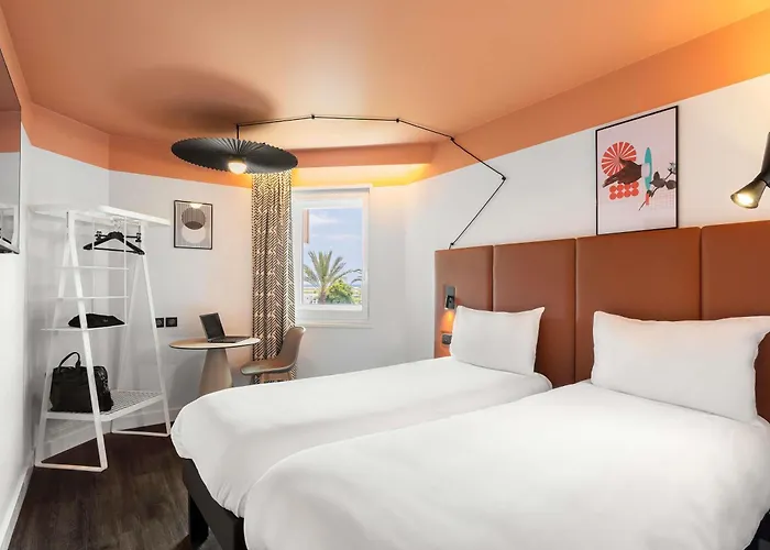 Szálloda Ibis Aeroport Promenade Des 3*